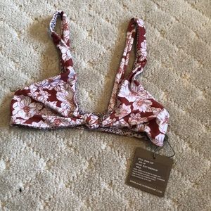 BNWT acacia Spain top in Rust magnolia medium